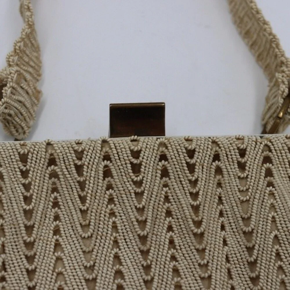Vintage Cream Beaded Clam Shell Handbag Clutch - Picture 9 of 11